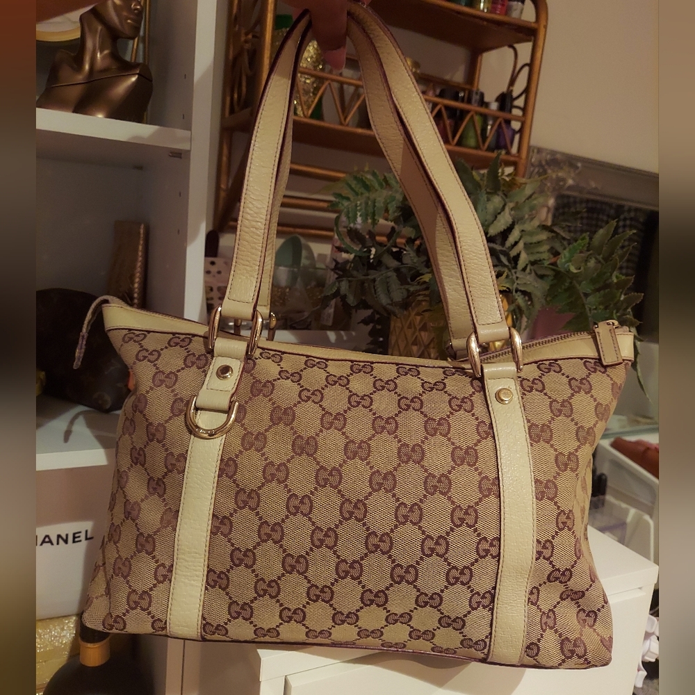 Vintage Gucci GG Canvas Abbey Medium Shoulder Bag - Picture 3 of 16